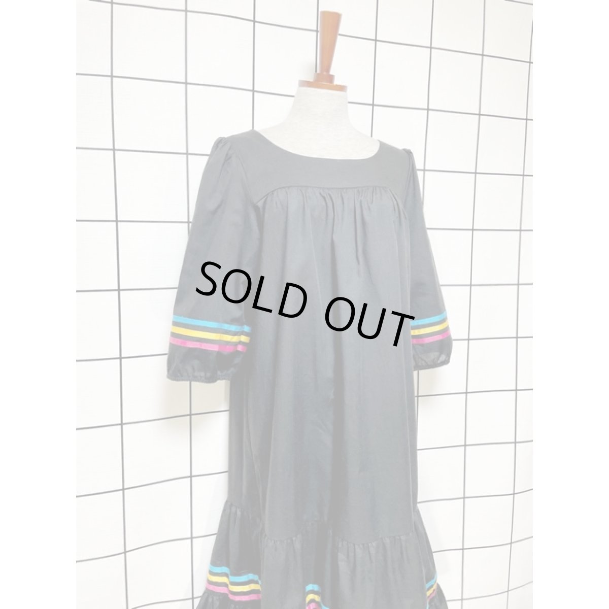 画像3: 3色カラフルテープ ブラック ティアード アメリカ古着 ワンピース レトロ ふんわりライン (3)