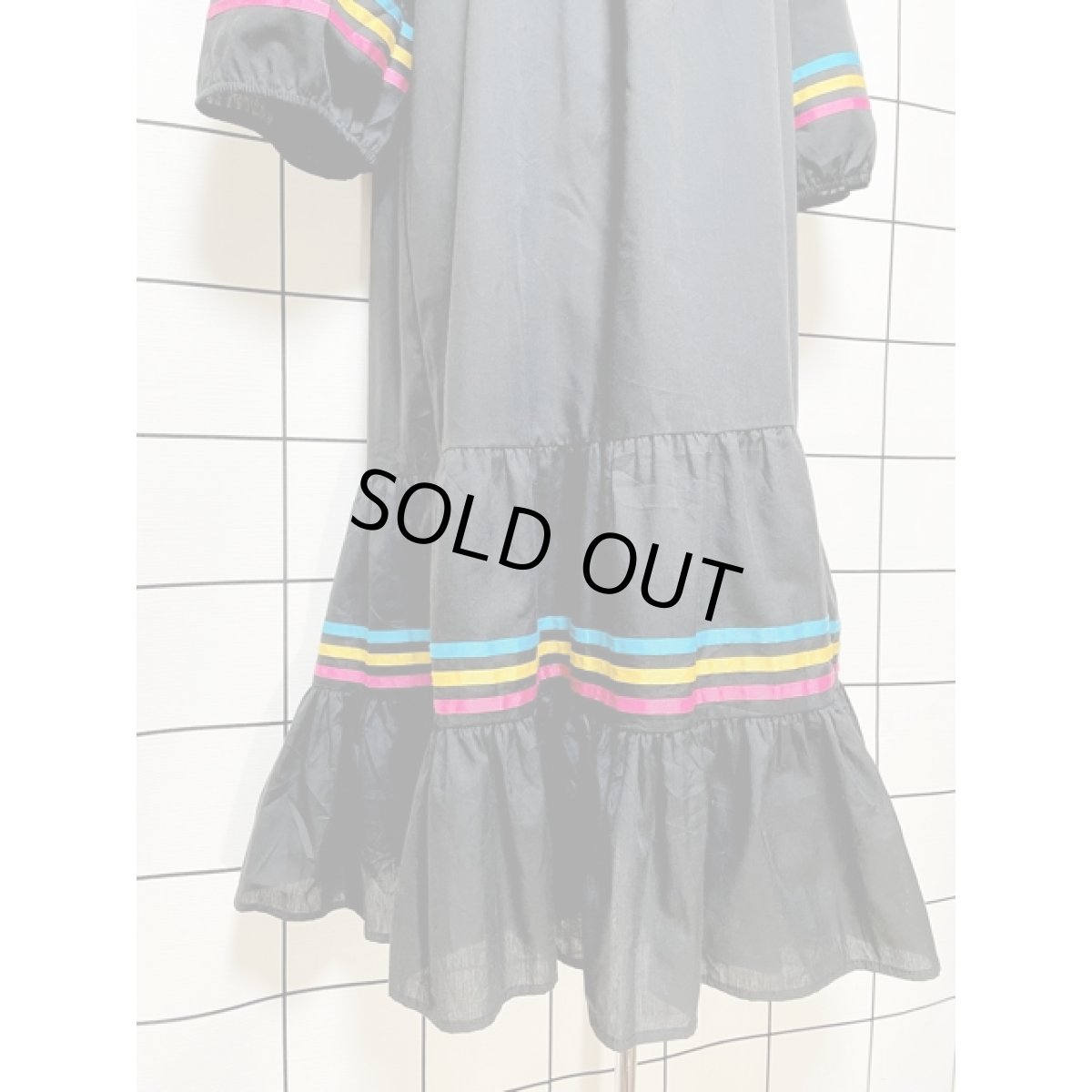 画像7: 3色カラフルテープ ブラック ティアード アメリカ古着 ワンピース レトロ ふんわりライン (7)