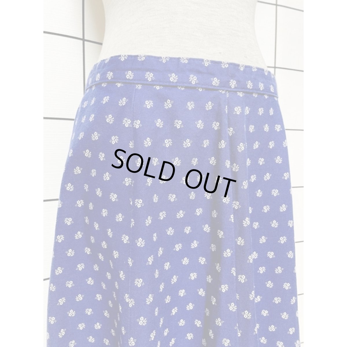 画像4: 小花柄 ブレード クラシカル ヨーロッパ古着 ヴィンテージスカート ネイビー ホワイト レッド (4)