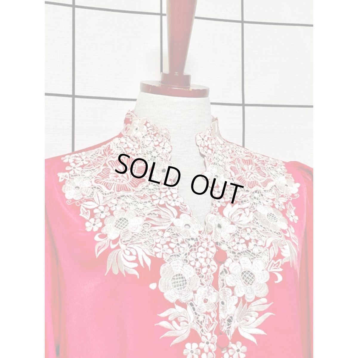 画像5: お花刺繍 レッド ブラウス ヴィンテージ フォークロア レトロ 長袖 アメリカ古着 (5)