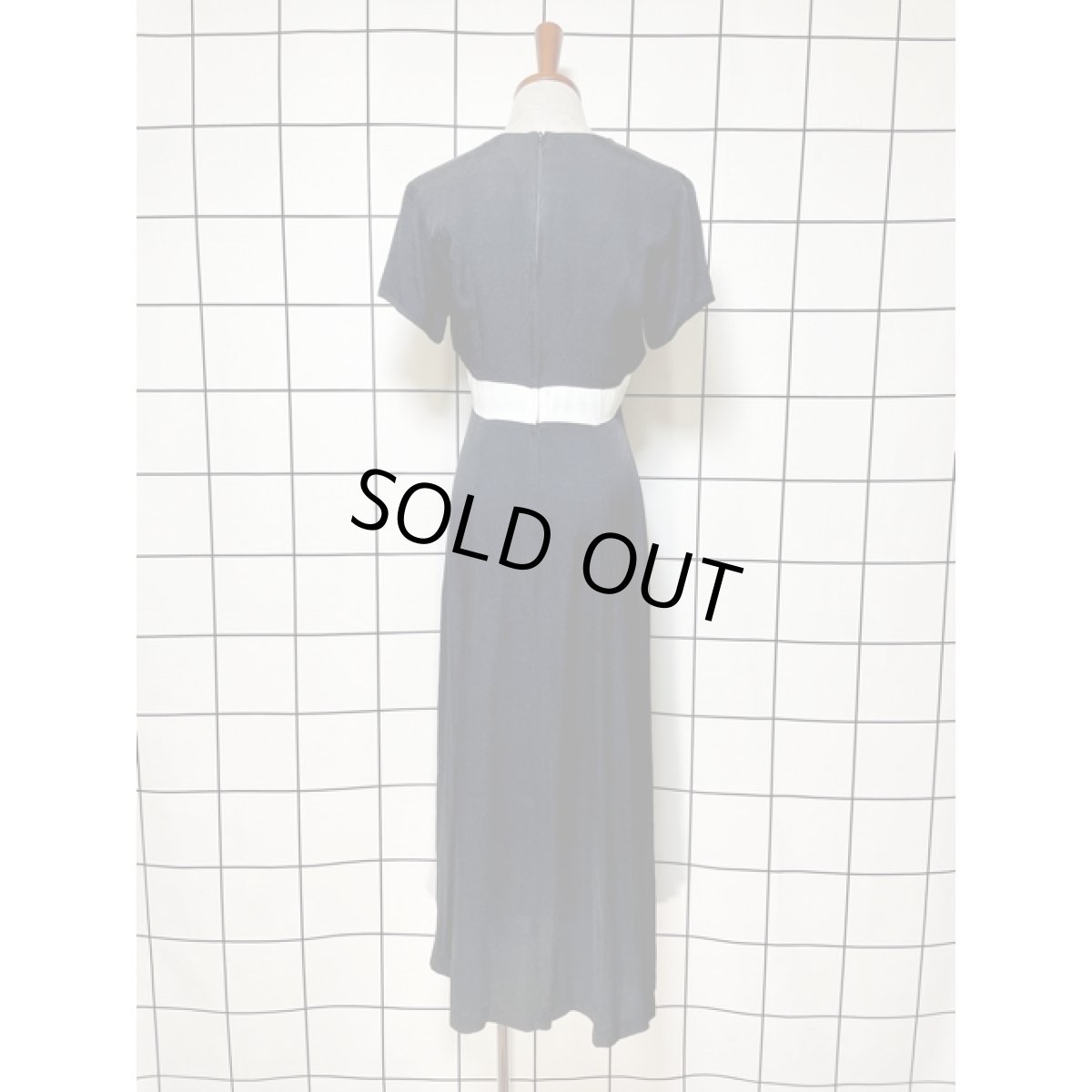 画像2: クロス模様 パーティー衣装などにもおすすめ ブラック ホワイト モノクロ ドレス ヴィンテージ レトロモダン アメリカ古着 (2)