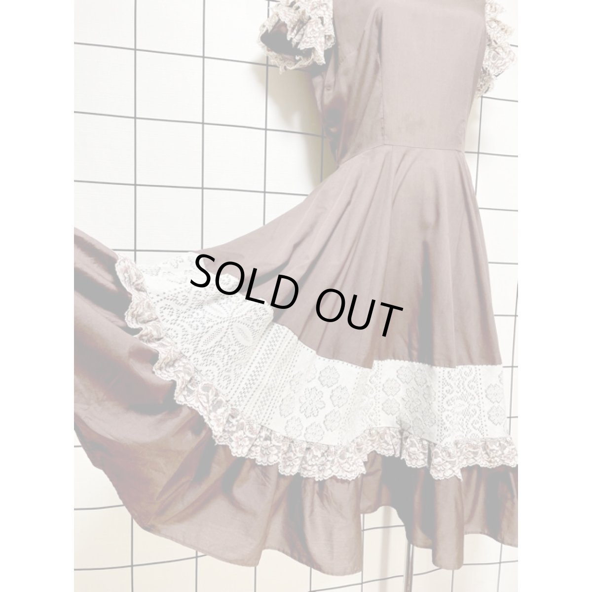 画像9: フリル ティアードフラワーレース  サーキュラー ヴィンテージドレス ブラウン ウエストゴム レトロ アメリカ古着 (9)