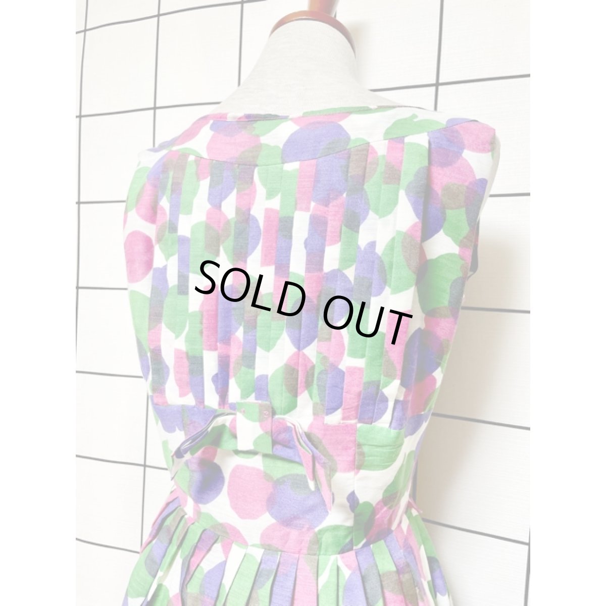 画像3: ドット調アート柄 バックタック リボン ワンピース ヴィンテージ レトロポップ アメリカ古着 (3)