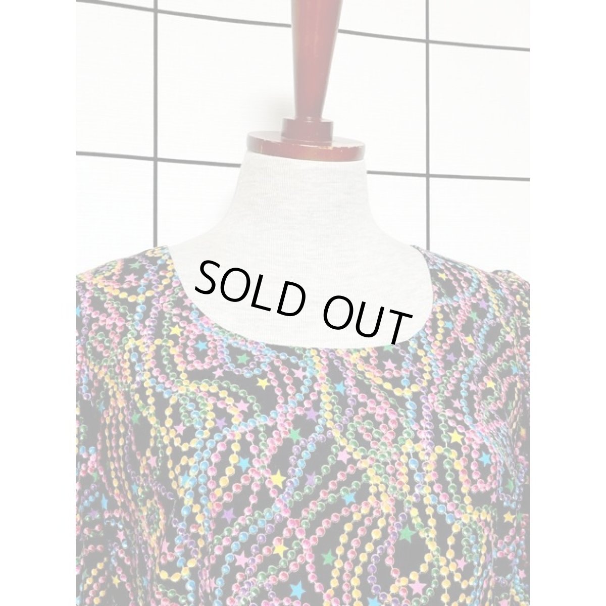 画像5: アクセサリー柄  ティアードレース  サーキュラー パフスリーブ ヴィンテージドレス レトロ アメリカ古着 (5)