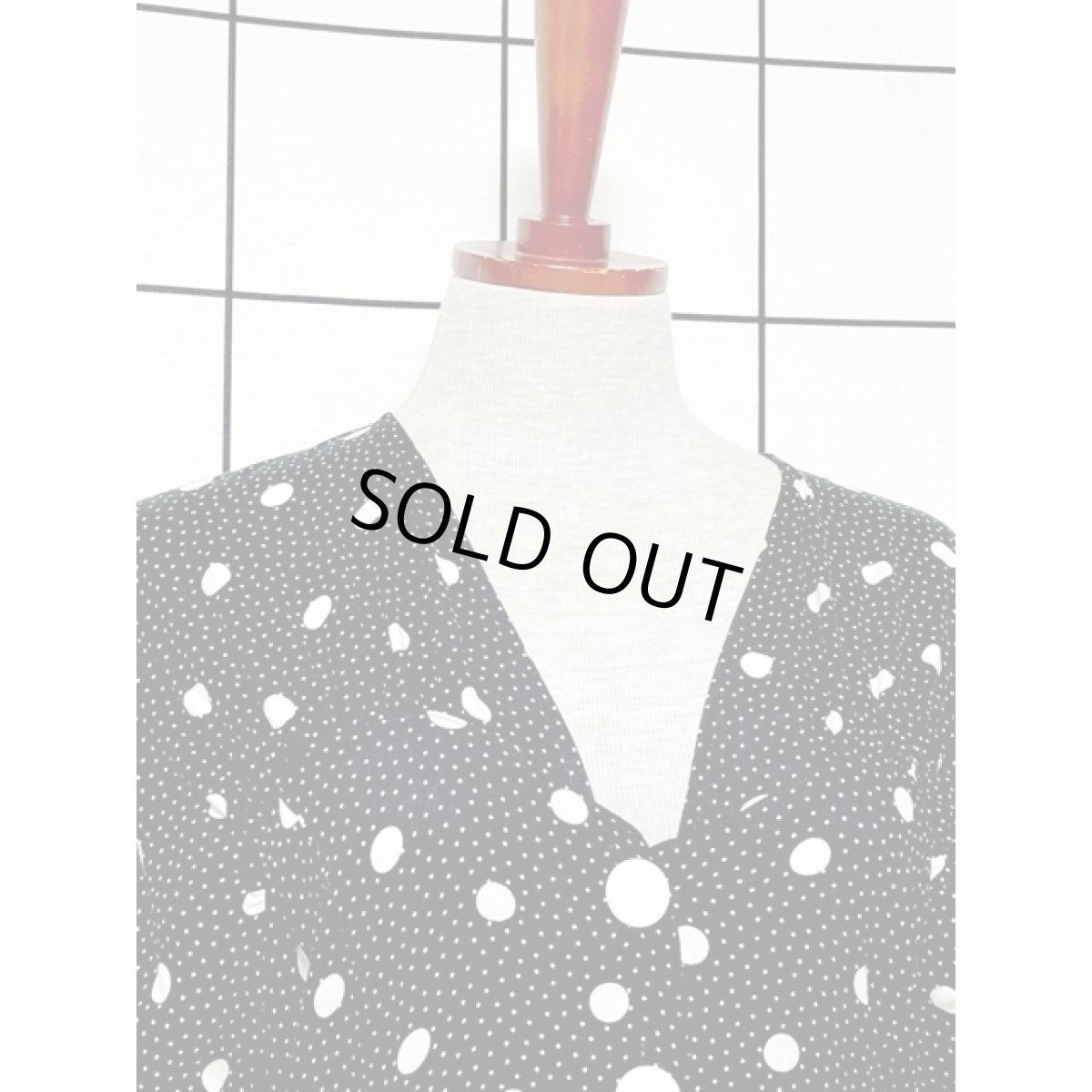 画像5: 大小2種類のドット ブラック ホワイト レトロ アメリカ古着 ヴィンテーワンピース (5)