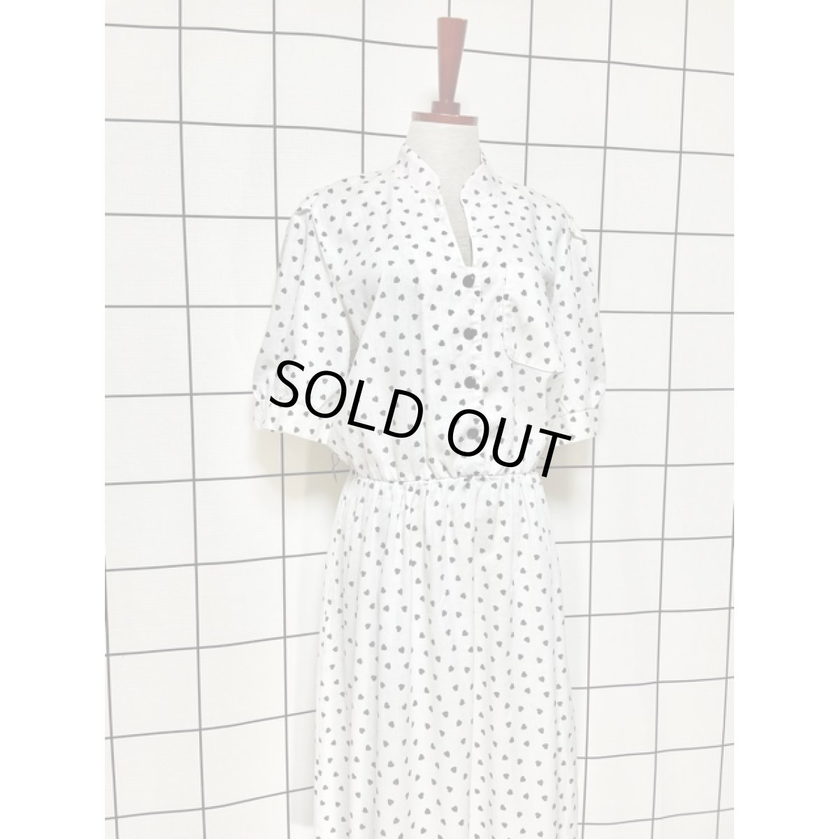 画像3: ハート柄 パフスリーブ ホワイト ブラック ウエストゴム 半袖 レトロ アメリカ古着 ヴィンテージワンピース (3)