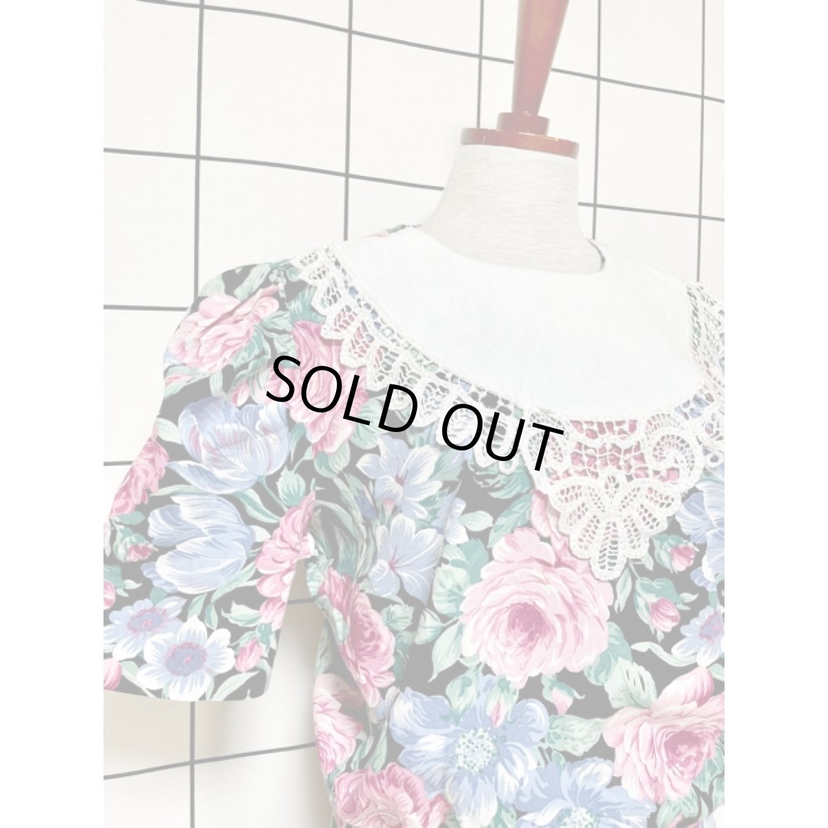 画像7: アンティークフラワー柄 レース襟 ビッグカラー ウエストゴム バックボタン ガーリー レトロ ヴィンテージワンピース アメリカ古着  (7)