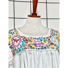 画像6: メキシカン花刺繍ドレス レース装飾 サテンテープ ホワイト フォークロア レトロ ヴィンテージ (6)