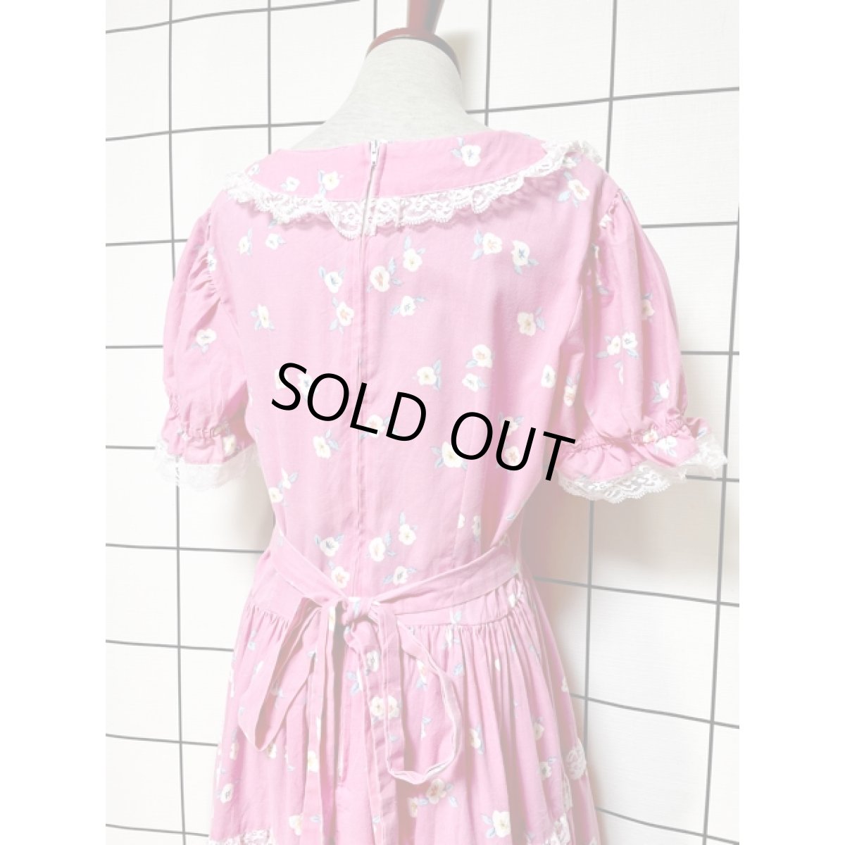 画像3: フリルレース サーキュラーデザイン リボン パフスリーブ 花柄 ヴィンテージドレスワンピース ピンク レトロ アメリカ古着 (3)