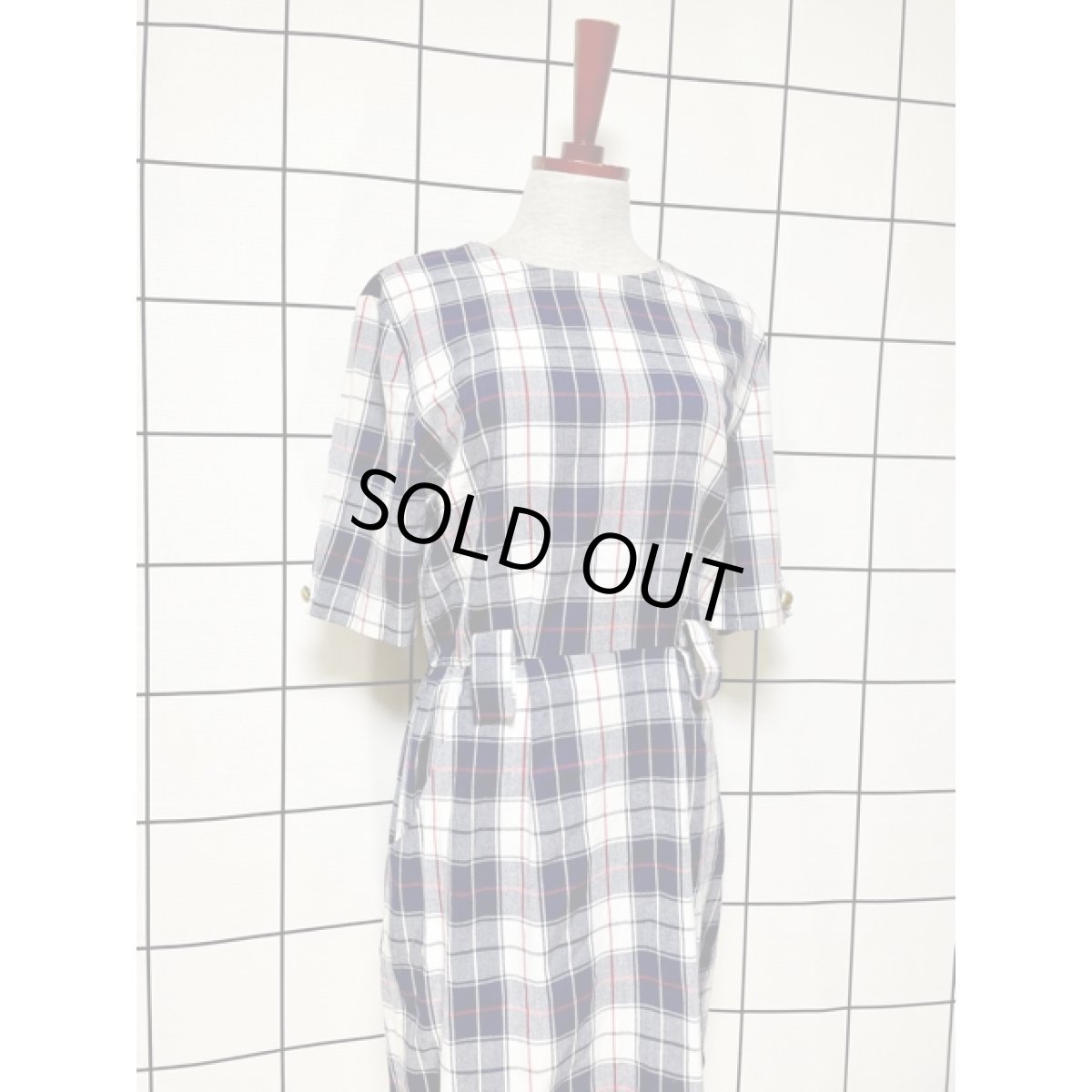 画像4: チェック柄 ワンピース ウエストゴム 後ろボタン レトロ 半袖 アメリカ古着 ヴィンテージ (4)