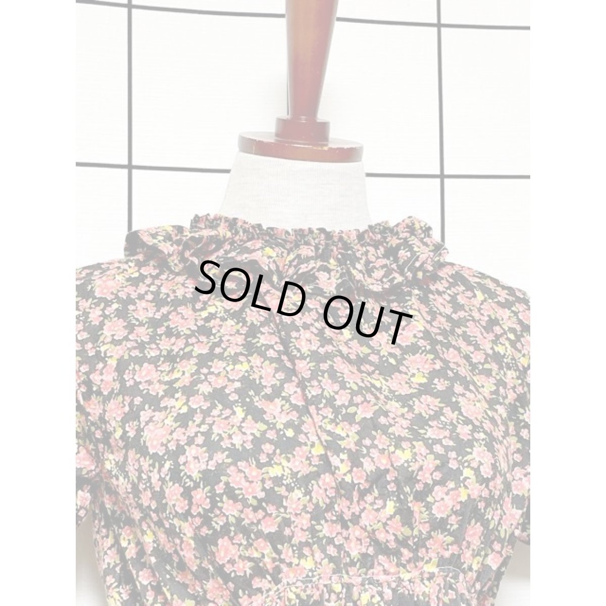 画像5: フリル襟 ハイウエスト 花柄 ガーリー ヴィンテージワンピース レトロ アメリカ古着 (5)