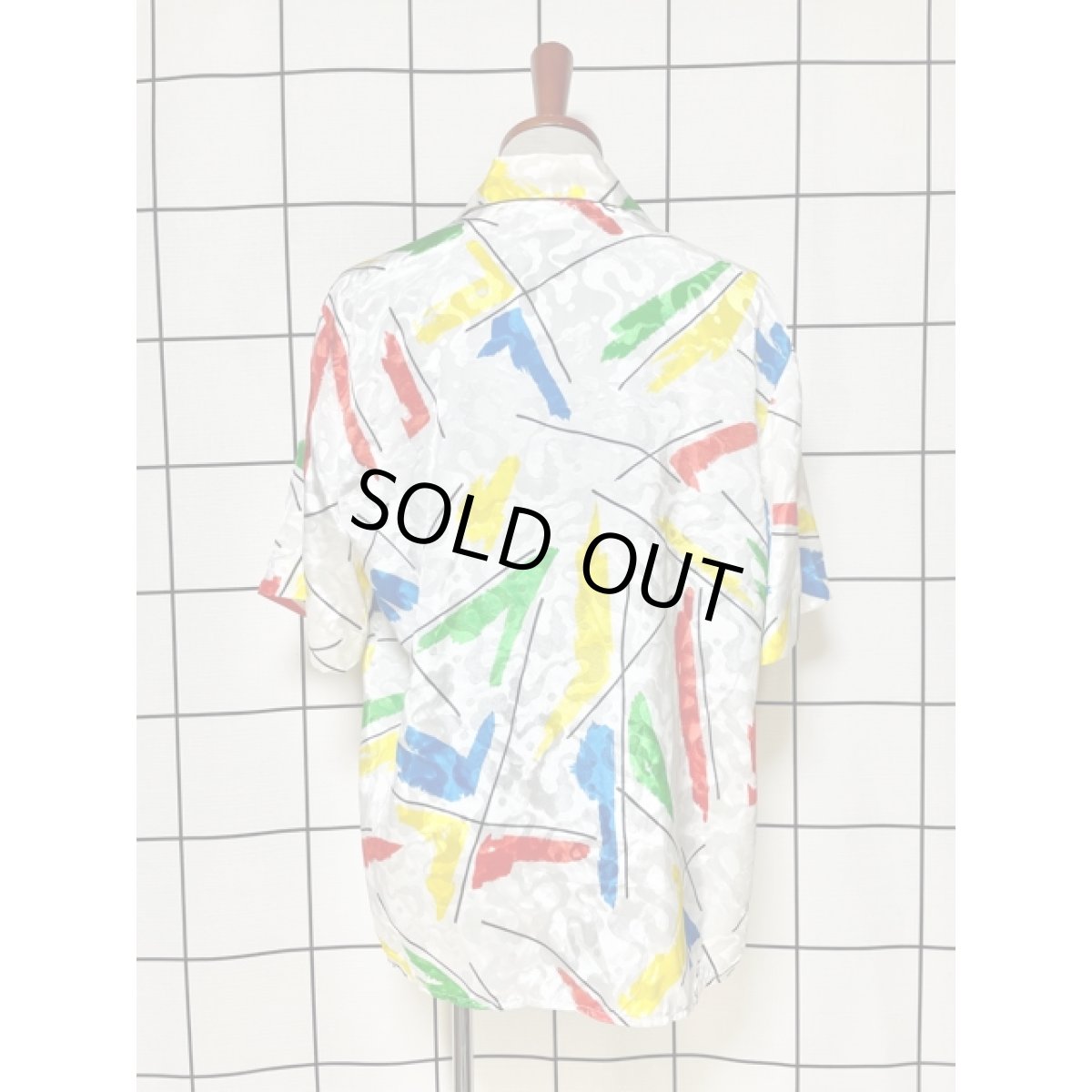 画像2: カラフルアート柄 ホワイト ブラウス ヴィンテージ アメリカ古着 レトロ シャツ (2)