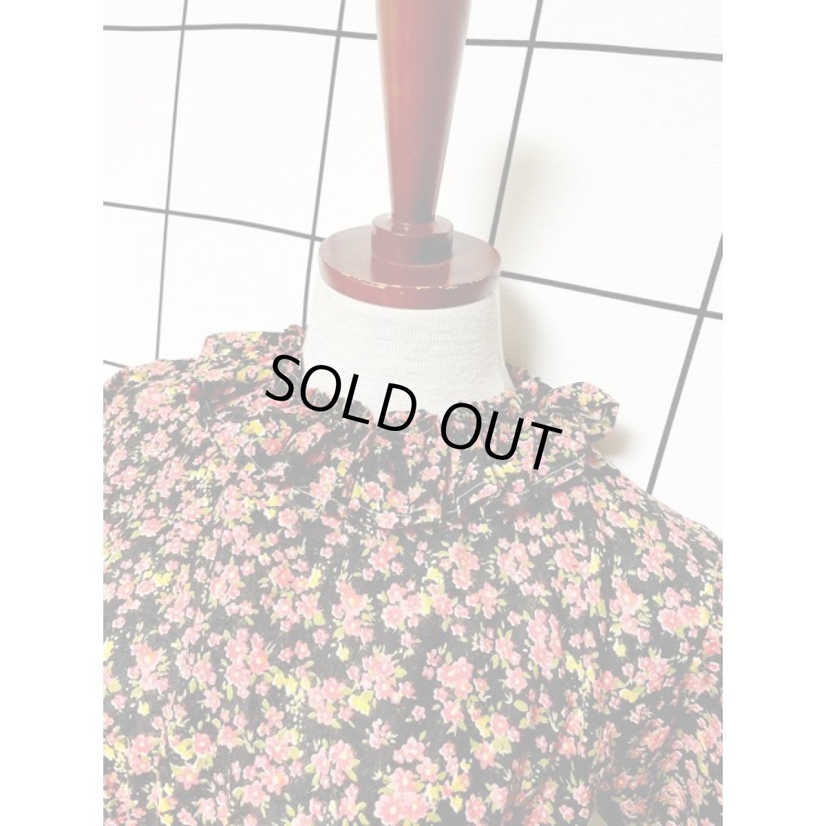 画像4: フリル襟 ハイウエスト 花柄 ガーリー ヴィンテージワンピース レトロ アメリカ古着 (4)