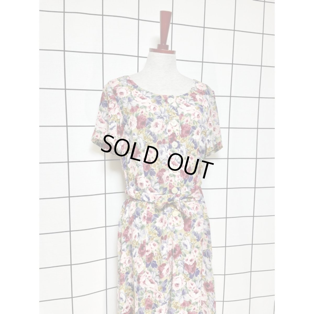 画像4: 総花柄 ウエストリボン 半袖 レトロ アメリカ古着 ヴィンテージワンピース (4)