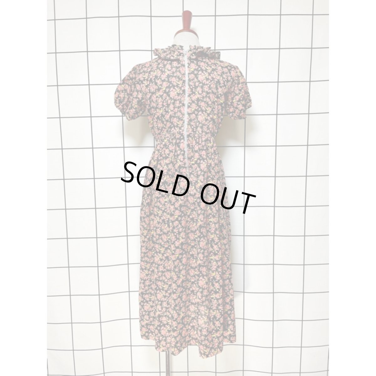 画像2: フリル襟 ハイウエスト 花柄 ガーリー ヴィンテージワンピース レトロ アメリカ古着 (2)