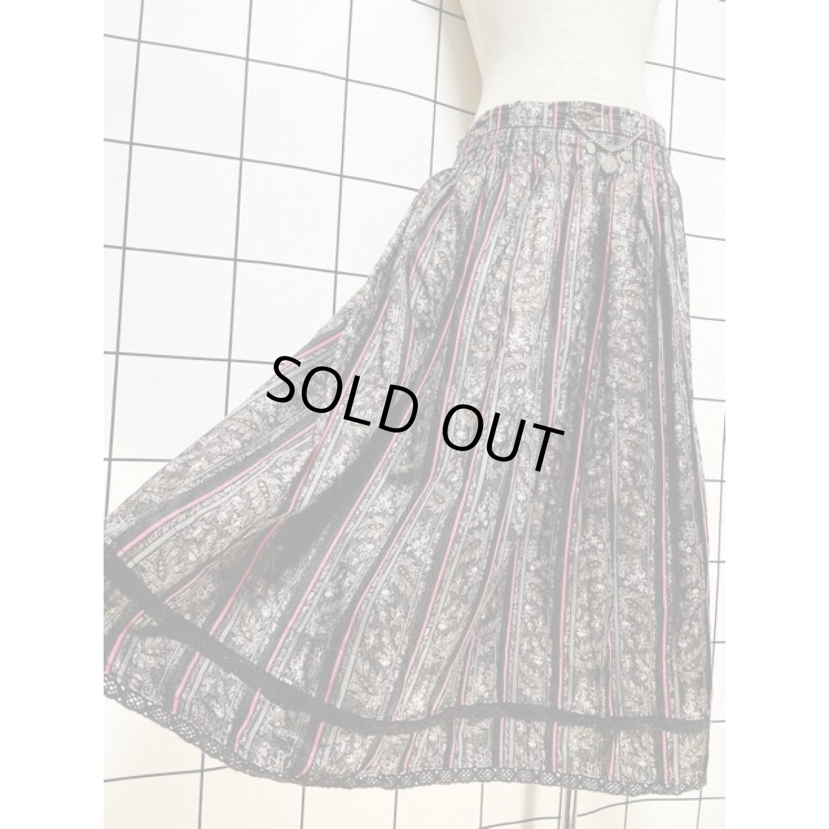 画像6: コインチェーンパーツ ストライプ クラシカル模様 レース ディアンドル チロルスカート ドイツ民族衣装 (6)