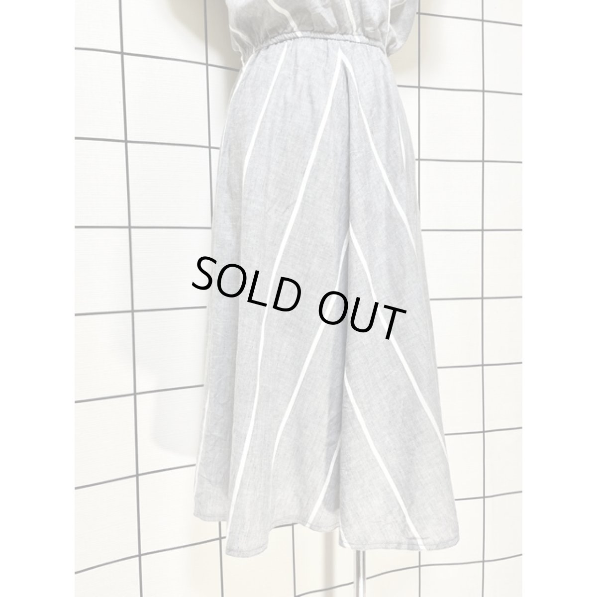 画像8: ストライプ ウエストゴム UNIONMADE レトロ ヴィンテージワンピース アメリカ古着 グレー ホワイト (8)