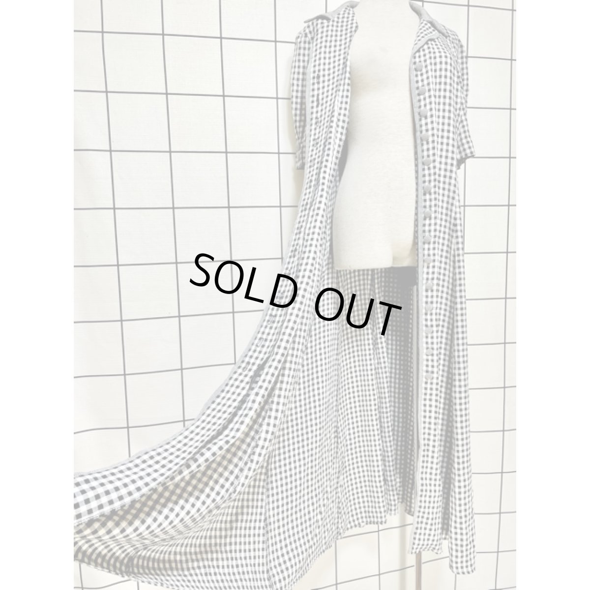 画像9: ギンガムチェック 前開き モノトーン 半袖 レトロ アメリカ古着 ヴィンテージシャツワンピース (9)