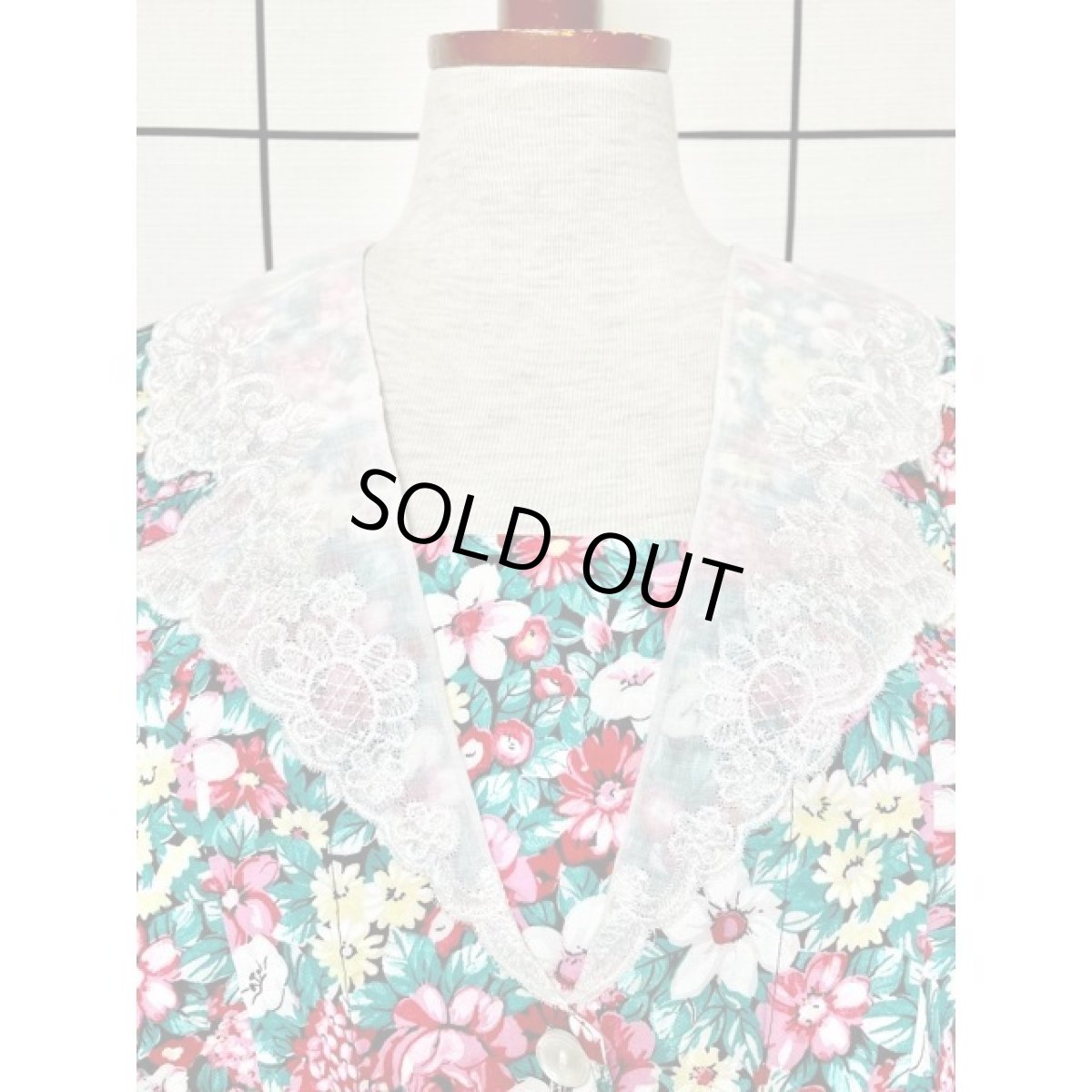 画像8: 総花柄 花刺繍入りレース襟 ウエストゴム クラシカル ガーリー レトロ アメリカ古着 ヴィンテージワンピース (8)