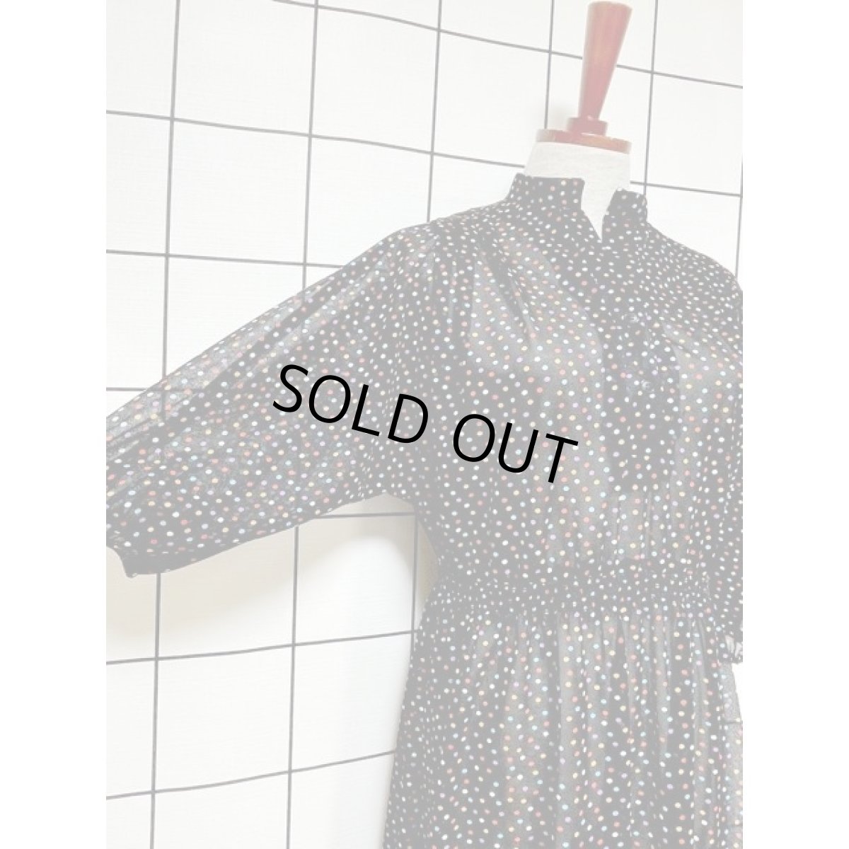 画像6: カラフルドット ドルマンスリーブ ブラック ウエストゴム レトロ アメリカ古着 ヴィンテージワンピース (6)