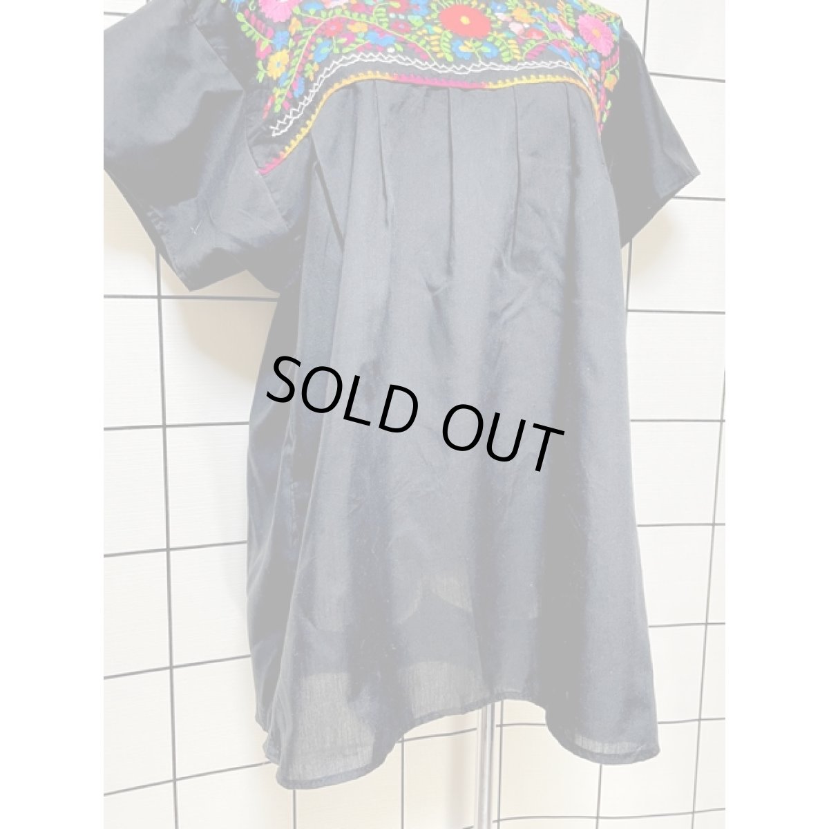 画像6: メキシカンお花刺繍 ブラック カラフルステッチ フォークロア レトロ アメリカ古着 ヴィンテージ刺繍トップス (6)