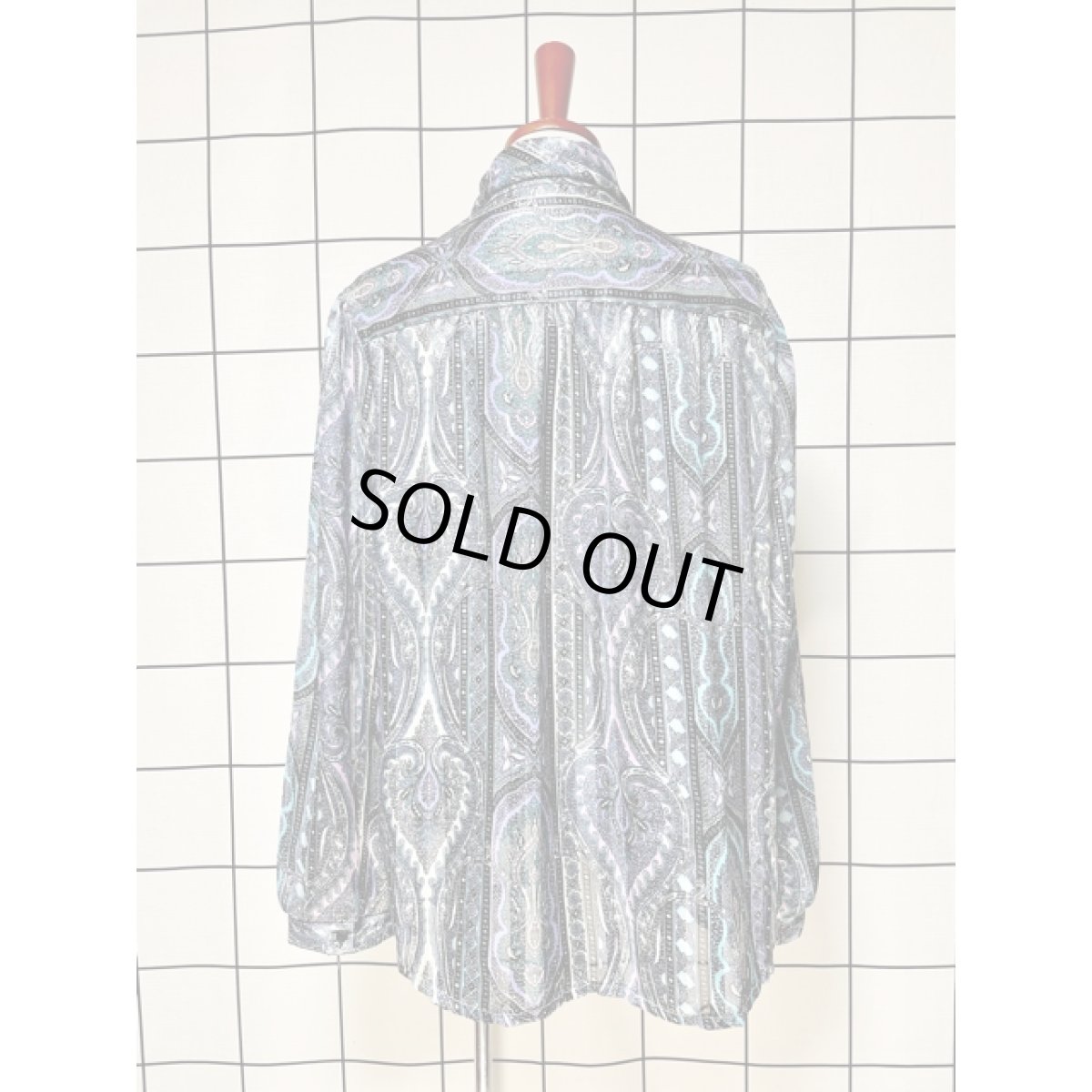 画像2: オリエンタル調プリント シングルタイ ブラウス アメリカ 古着 ヴィンテージ 長袖 シャツ (2)