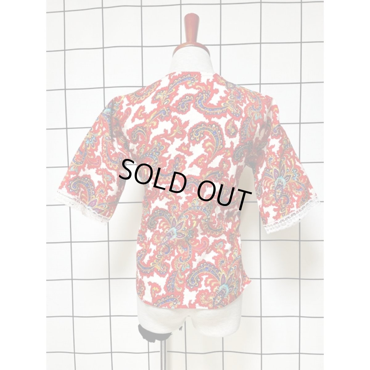 画像3: レトロ 柄 前開き 袖先レース 羽織り USA古着 ブラウス シャツ トップス (3)