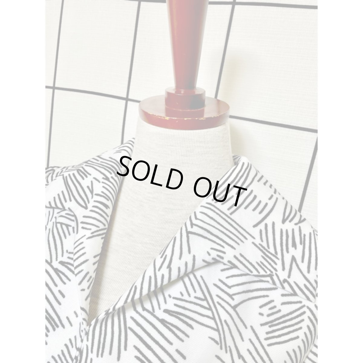 画像4: フランス製 70's モノクロ 半袖 レトロモダン ヨーロッパ古着 ヴィンテージワンピース (4)