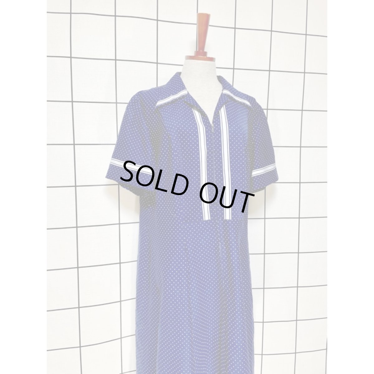 画像3: ドット柄 ネイビー ホワイト ジップアップ 半袖 レトロ ヨーロッパ古着 ヴィンテーワンピース (3)