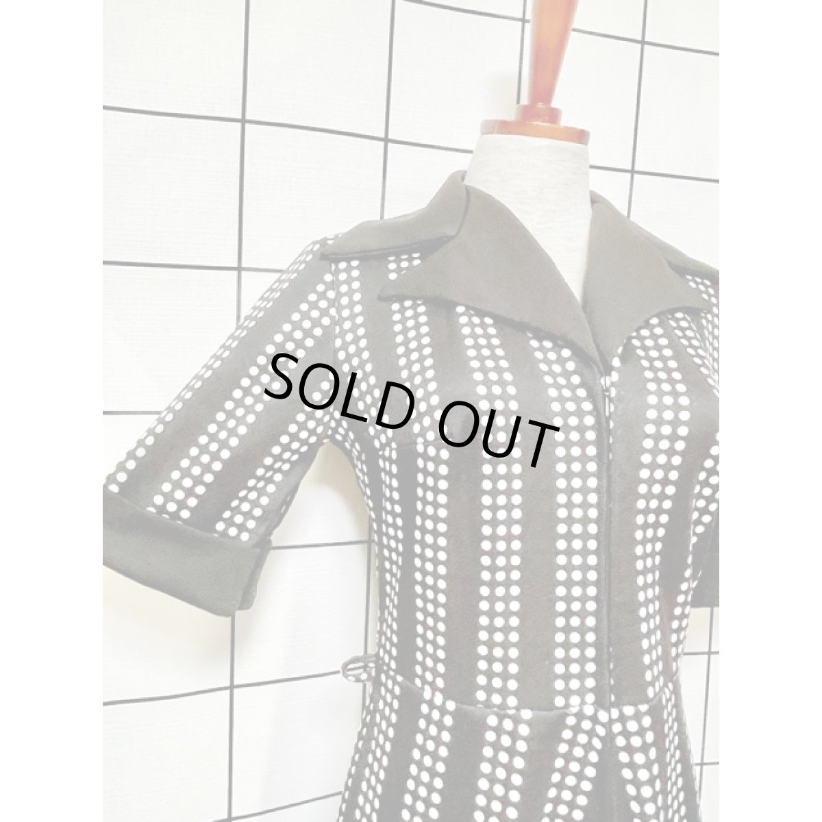 画像6: フランス古着 ドット柄 ビッグカラー ブラウン ホワイト ジップアップ 半袖 レトロ ヨーロッパ ヴィンテーワンピース (6)