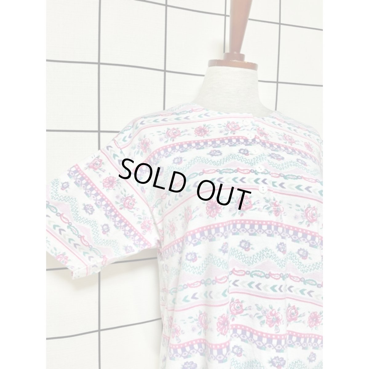 画像6: 花柄 ドット ボタン付き アメリカ古着 半袖 ヴィンテージ Tシャツ (6)