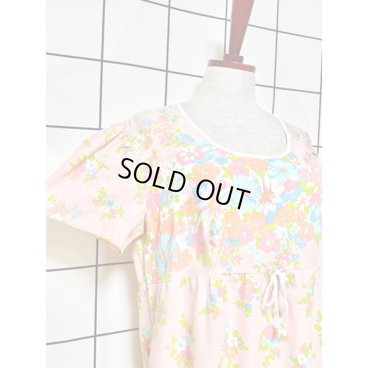 画像6: 花柄 70s ハイウエストリボン レース ガーリー ヨーロッパ古着 ヴィンテージマキシ丈ワンピース (6)