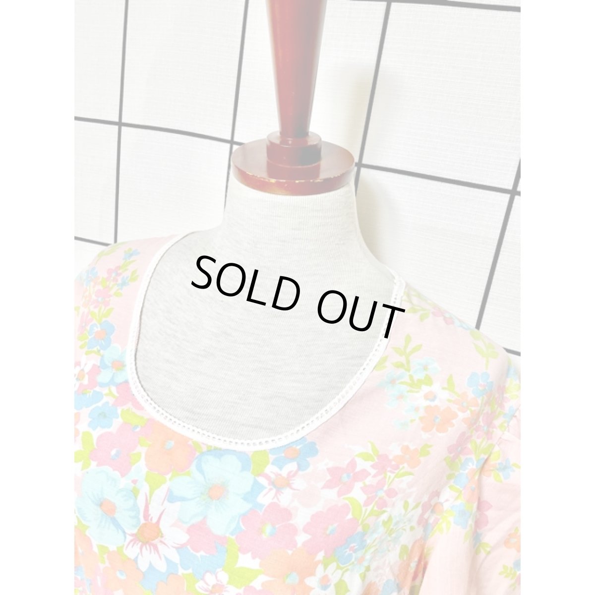 画像4: 花柄 70s ハイウエストリボン レース ガーリー ヨーロッパ古着 ヴィンテージマキシ丈ワンピース (4)