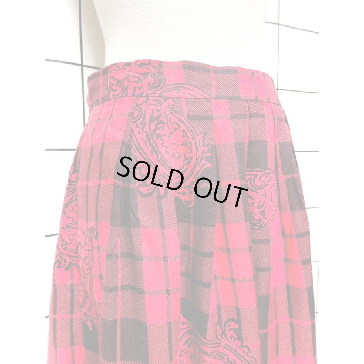 画像2: チェック 花柄モチーフ レトロ アメリカ古着 ヴィンテージスカート (2)