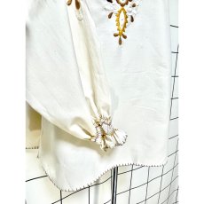 画像10: お花刺繍 袖にも刺繍 リボン ヨーロッパ古着 チュニック ヴィンテージブラウス (10)