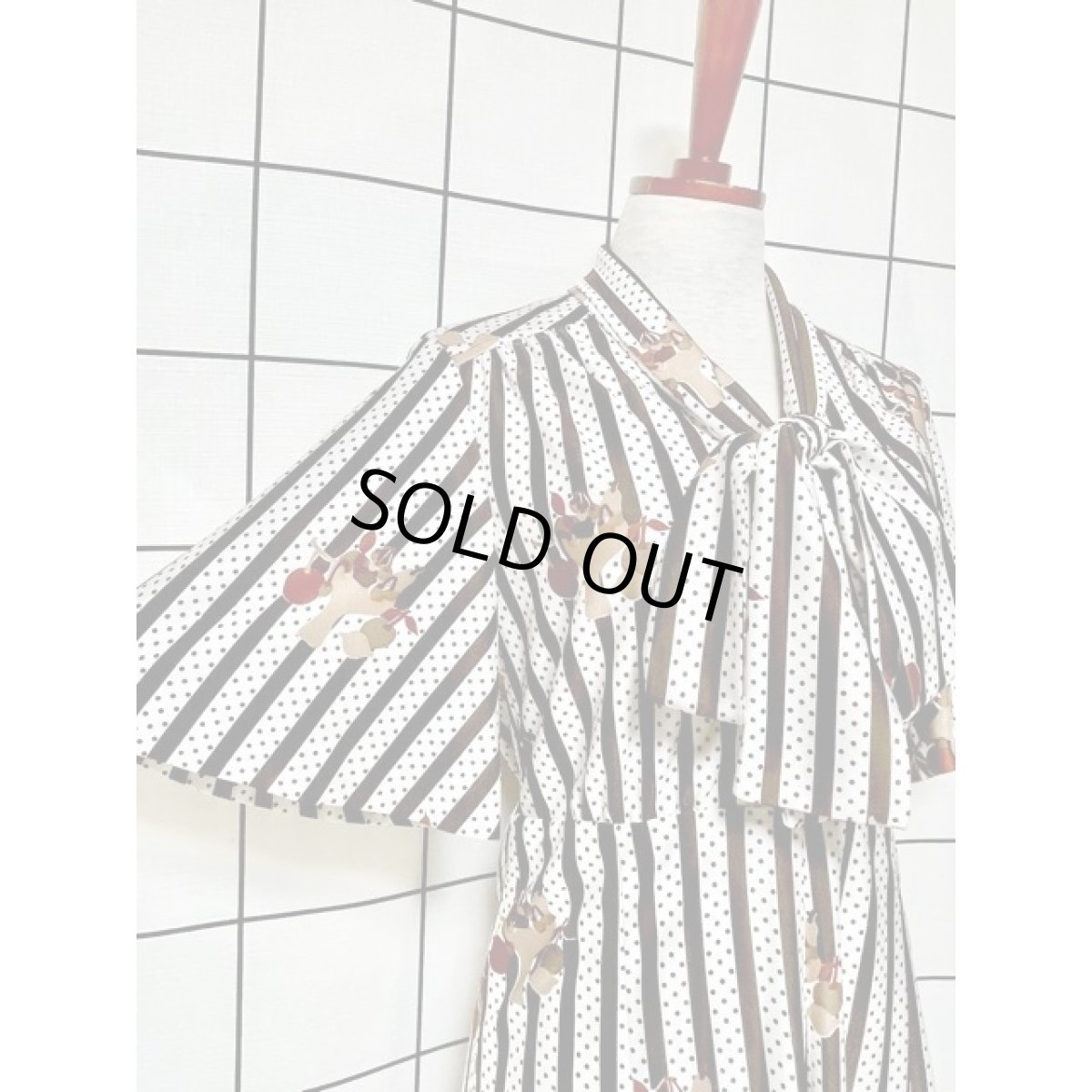 画像7: リボンタイ 木の実柄 ストライプ ドット レトロ 昭和レトロ ヴィンテージワンピース (7)