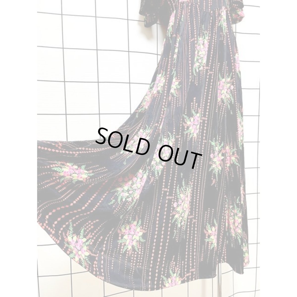 画像9: サイケ 花柄 70's ドット ダイヤ スクエア フレア袖 昭和レトロ ヴィンテージマキシ丈ドレス (9)