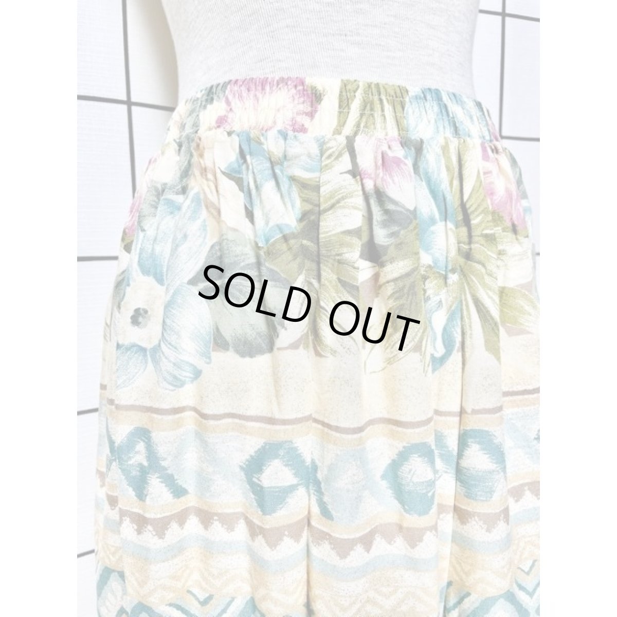 画像2: 花柄 エスニック模様 ウエストゴム スカート レトロ アメリカ古着 ヴィンテージ (2)