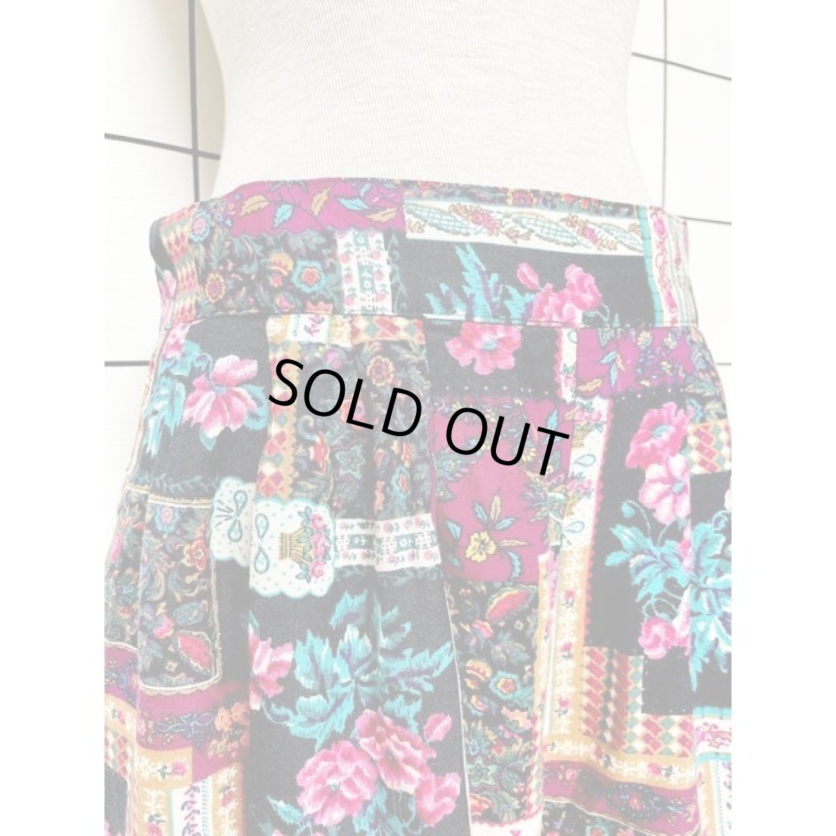 画像3: 花柄 ワイド ウエストゴム レトロ アメリカ古着 ヴィンテージ ハーフパンツ (3)