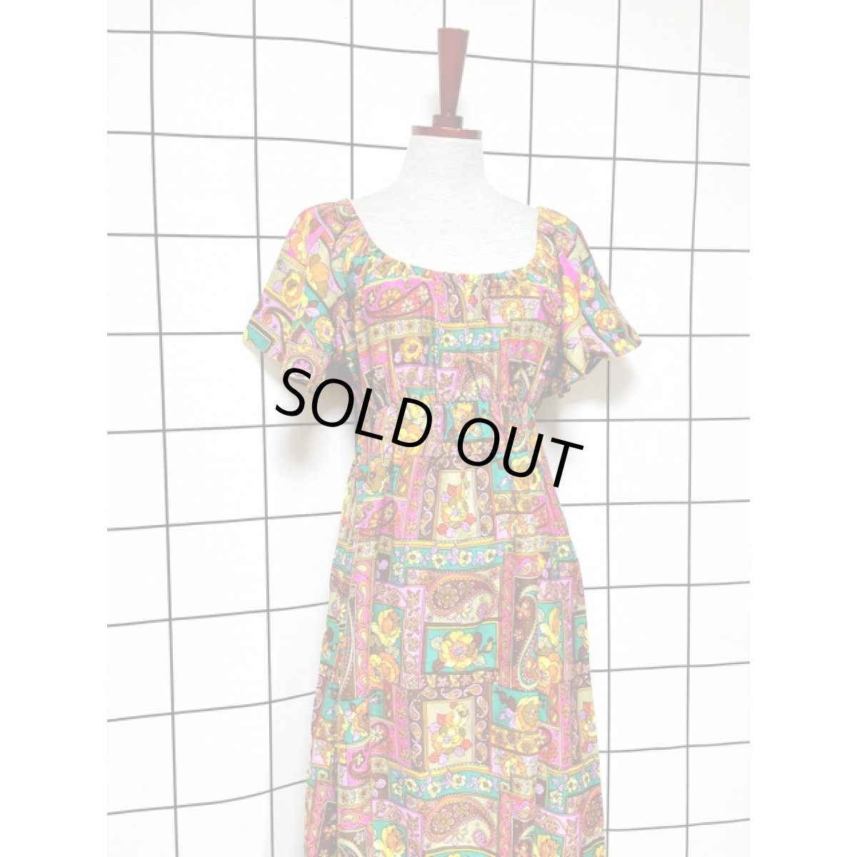 画像5: Hawaii レトロポップ サイケ 花柄 ハイウエストゴム  USA古着 ヴィンテージロングドレス (5)