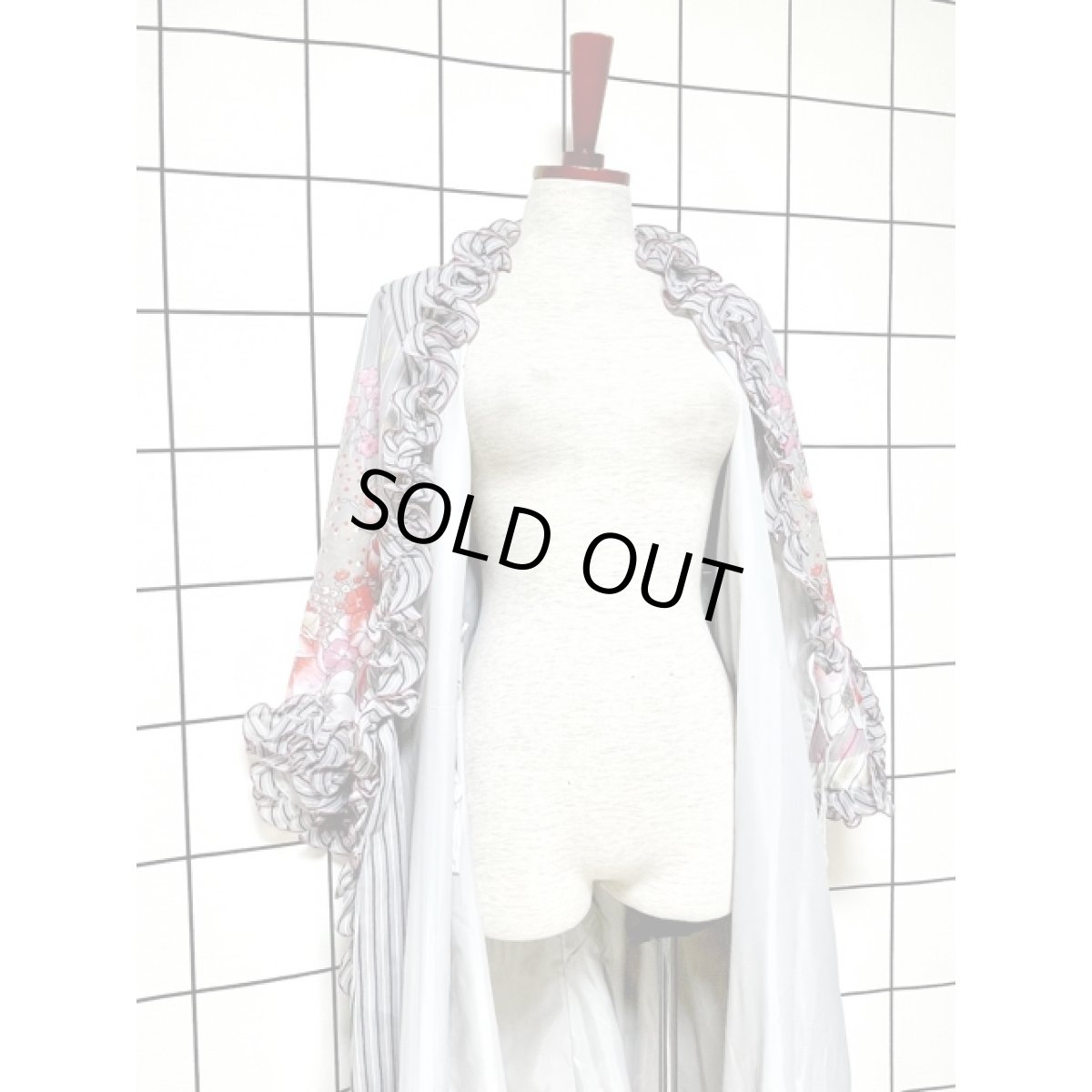 画像12: 70's ヴィンテージドレス ヨーロッパ古着 フリル 花柄 ストライプ レトロ ウエストリボン お洒落上級者さんにもおすすめ (12)