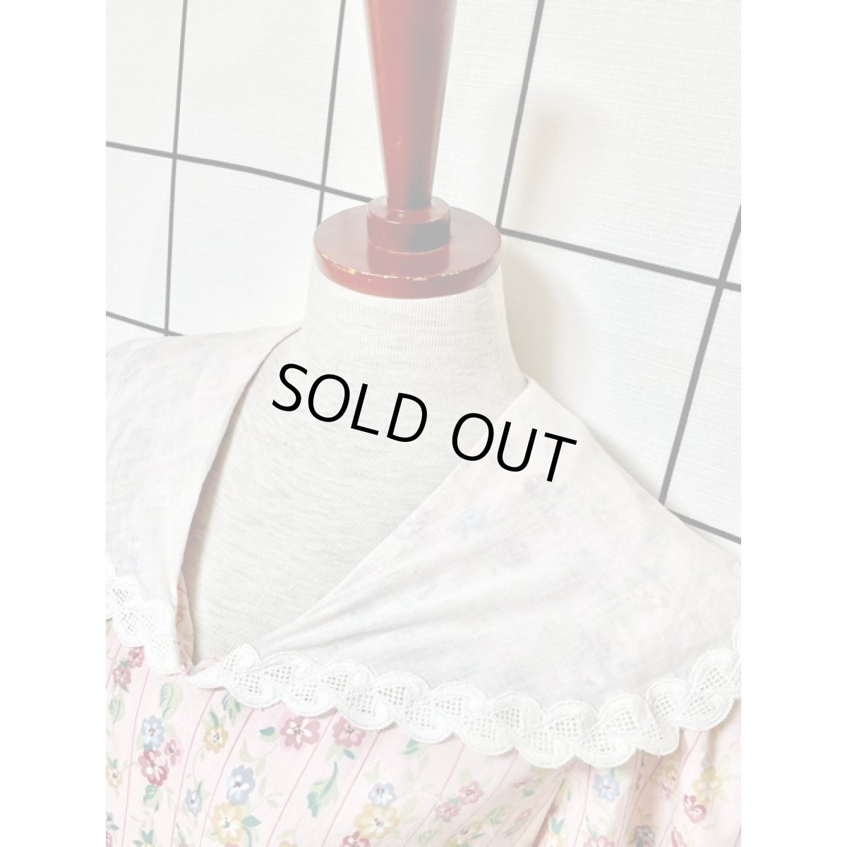 画像4: レース襟 ビッグカラー 花柄 ストライプ パフスリーブ レトロ アメリカ古着 ヴィンテージワンピース (4)