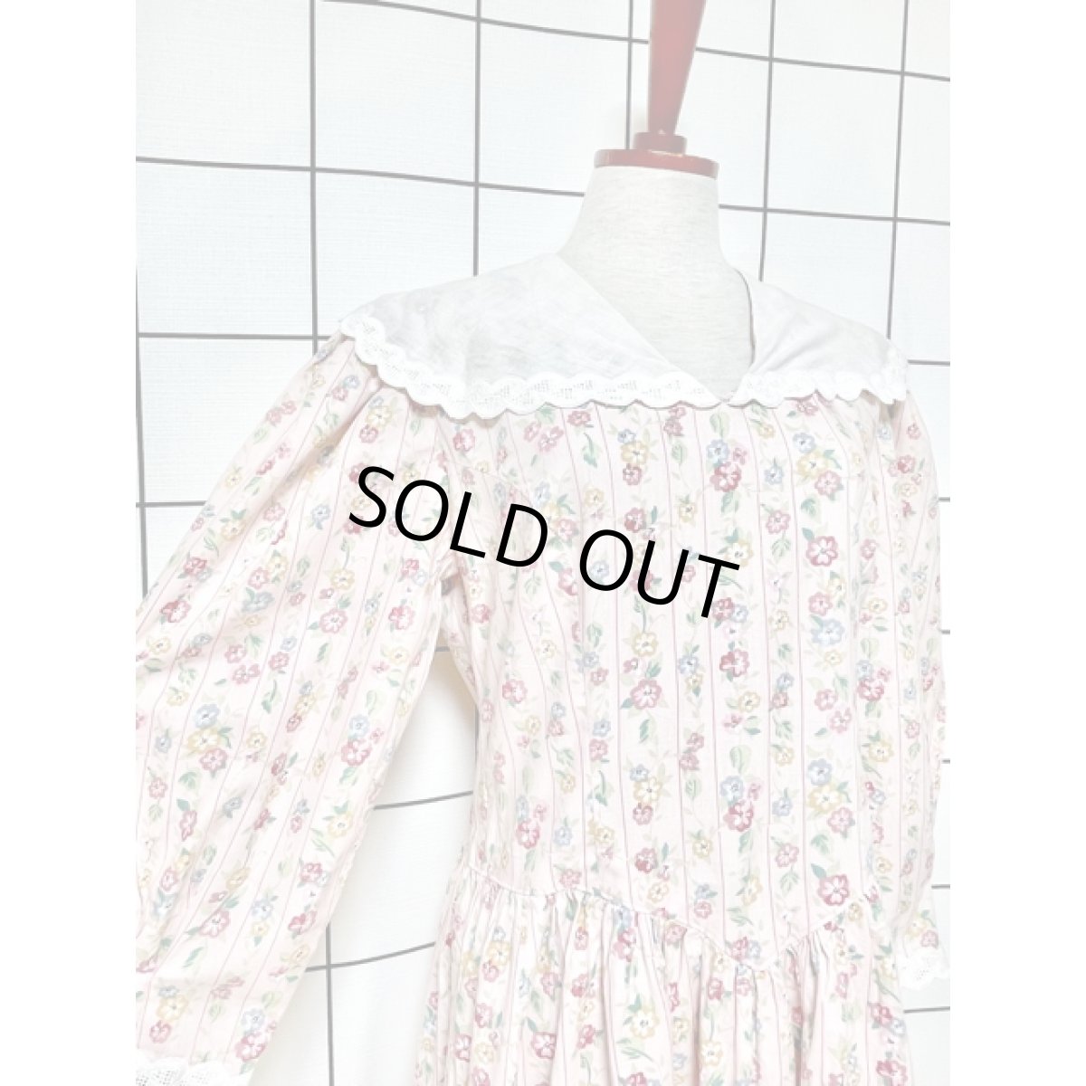 画像6: レース襟 ビッグカラー 花柄 ストライプ パフスリーブ レトロ アメリカ古着 ヴィンテージワンピース (6)