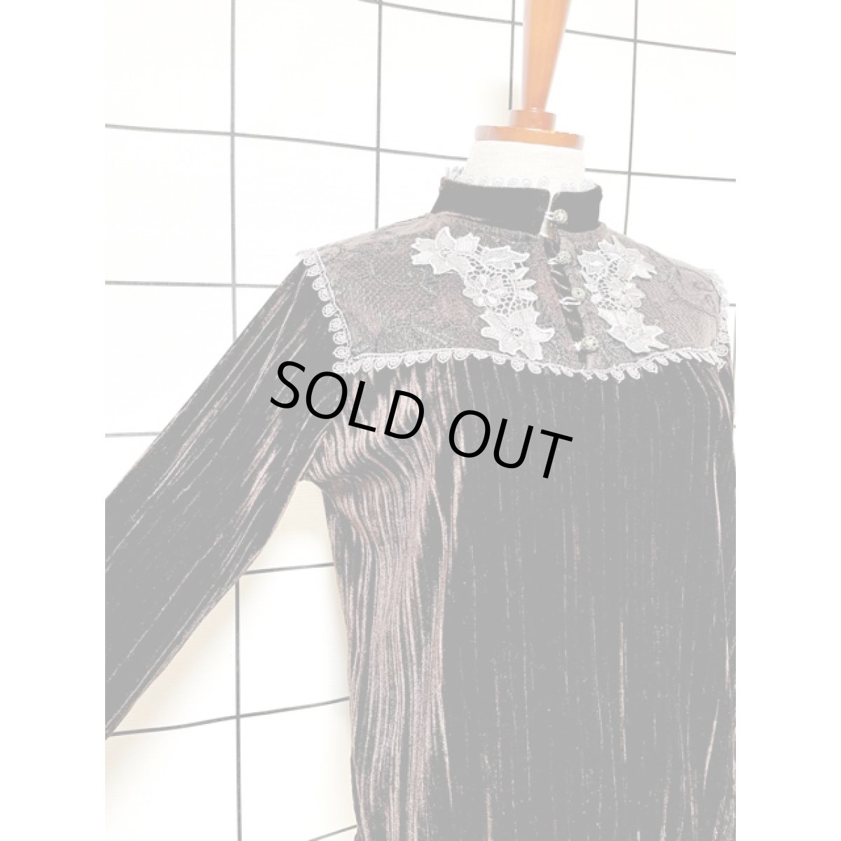 画像6: Italy 上品なプリーツ カットワークレース ブラウン ヨーロッパ古着 レトロ シャツ ヴィンテージ トップス (6)