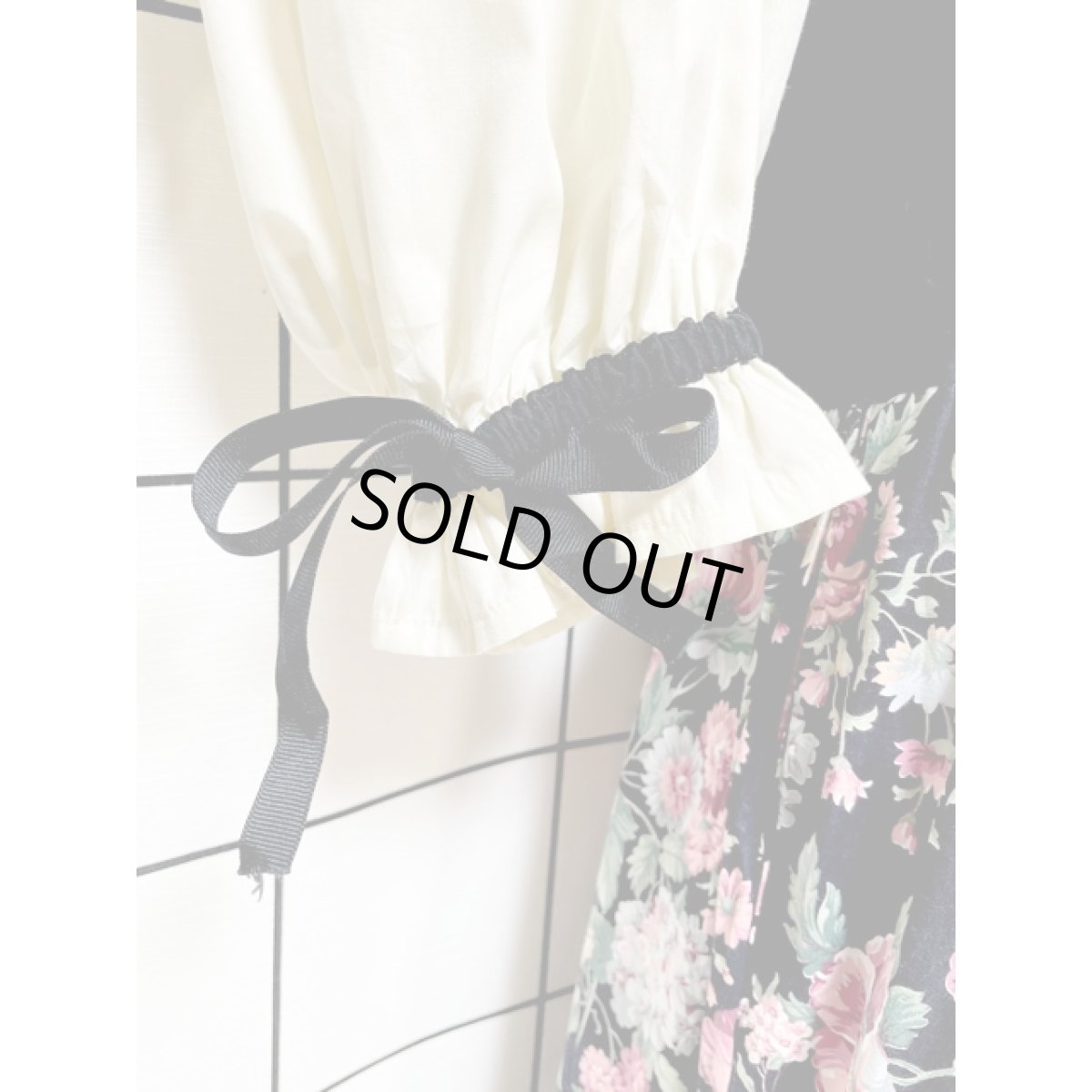 画像9: レトロモダン 花柄 リボン パフスリーブ サーキュラー アメリカ古着 ヴィンテージワンピース (9)