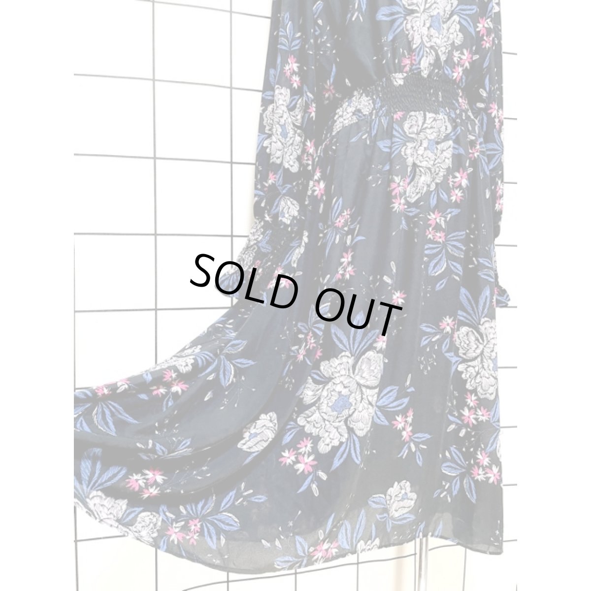 画像10: 花柄 シャーリング ハイネック ブラック ウエストゴム 古着 長袖 レトロワンピース (10)