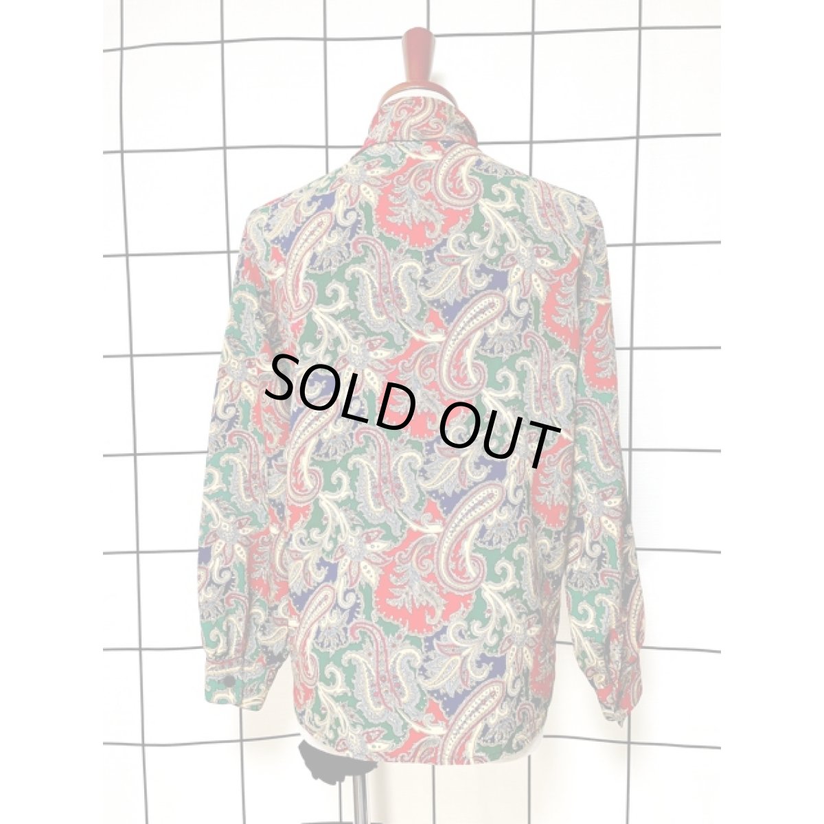 画像2: リボンタイ ペイズリーモチーフ アメリカ古着 レトロ シャツ ヴィンテージブラウス (2)