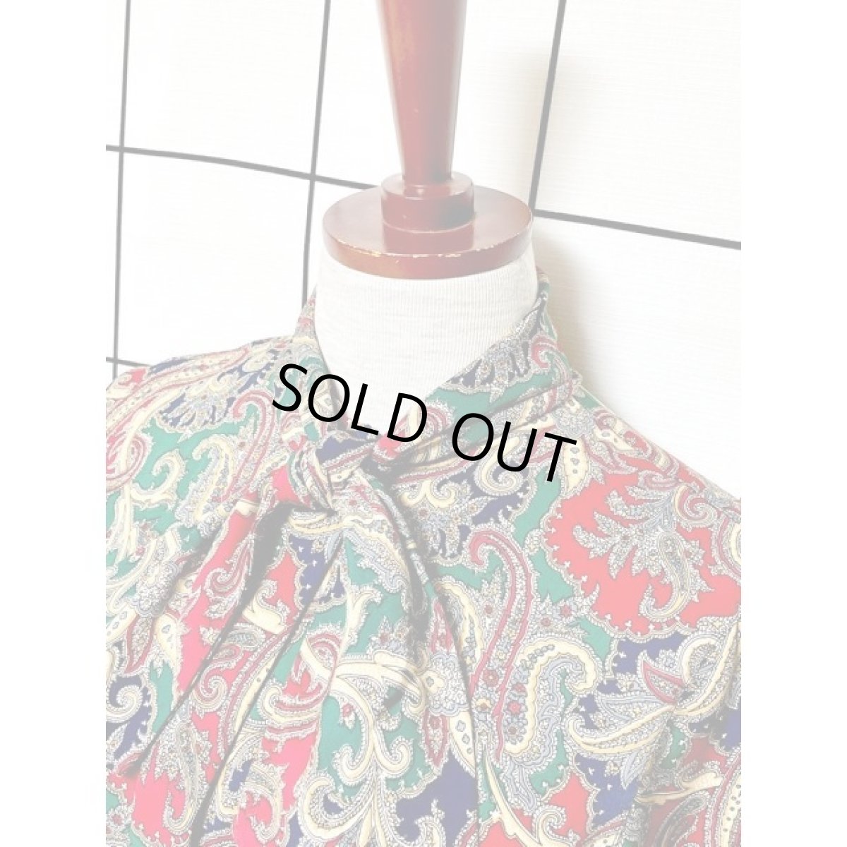 画像4: リボンタイ ペイズリーモチーフ アメリカ古着 レトロ シャツ ヴィンテージブラウス (4)