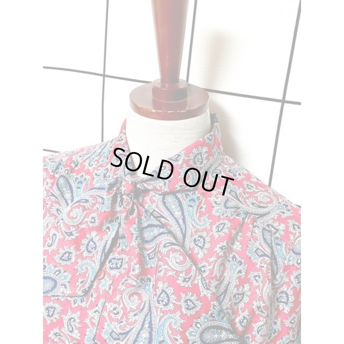 画像4: リボンタイ ペイズリー レッド アメリカ古着 レトロ シャツ ヴィンテージブラウス (4)