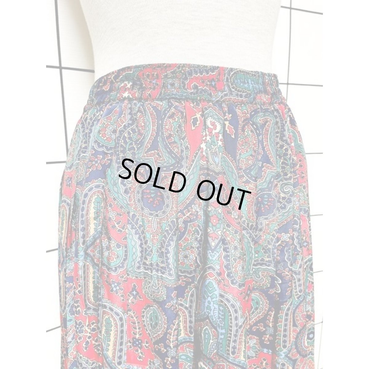 画像2: プリーツ スカーフ模様  ウエストゴム レトロ アメリカ古着 ヴィンテージスカート (2)